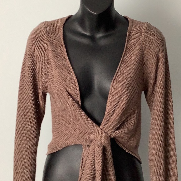 LAURA PETITES |Cropped Sweater - Picture 8 of 14